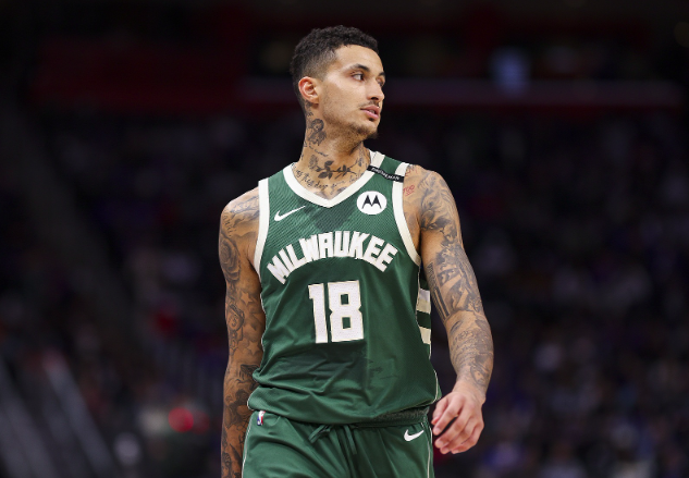 雄鹿客场挑 雄鹿客场挑