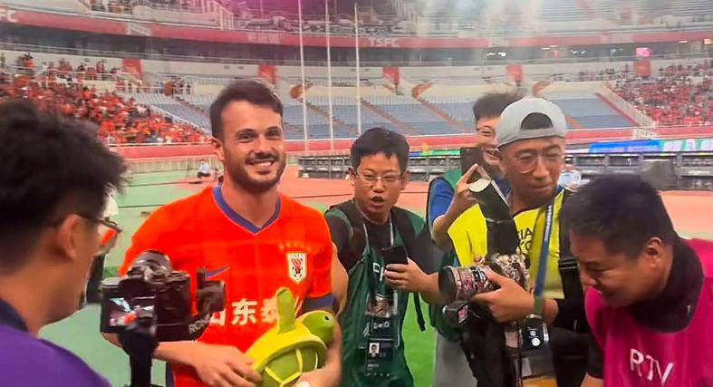 愿意继续效, 曾与泰山传